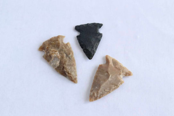 Stone Arrowheads (assorted colors: brown, black, etc)